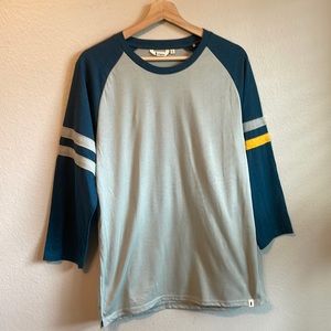 Cotopaxi Raglan Baseball Shirt Size Large